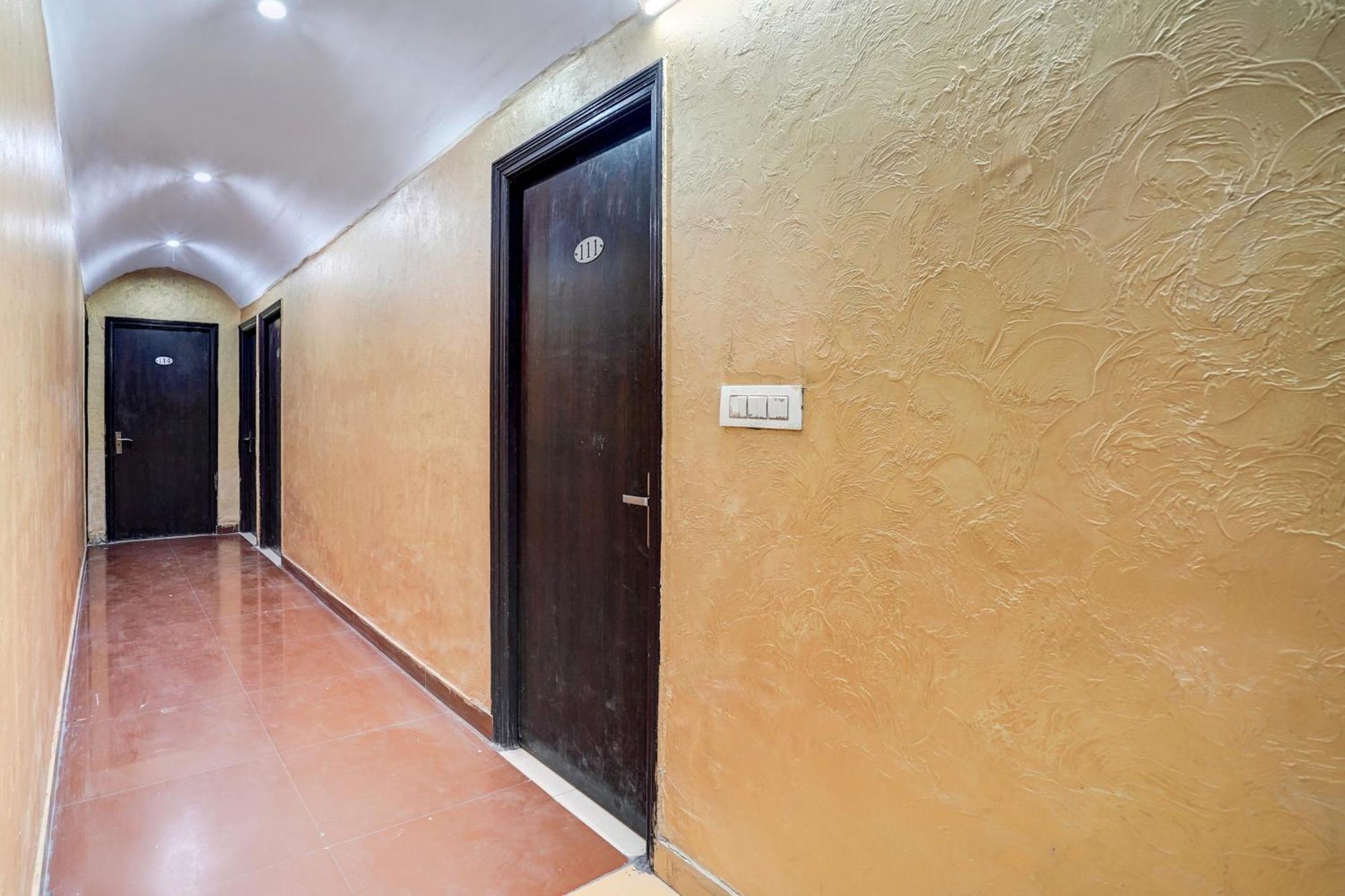 Super Hotel O Bg Hotel Faridabad Luaran gambar